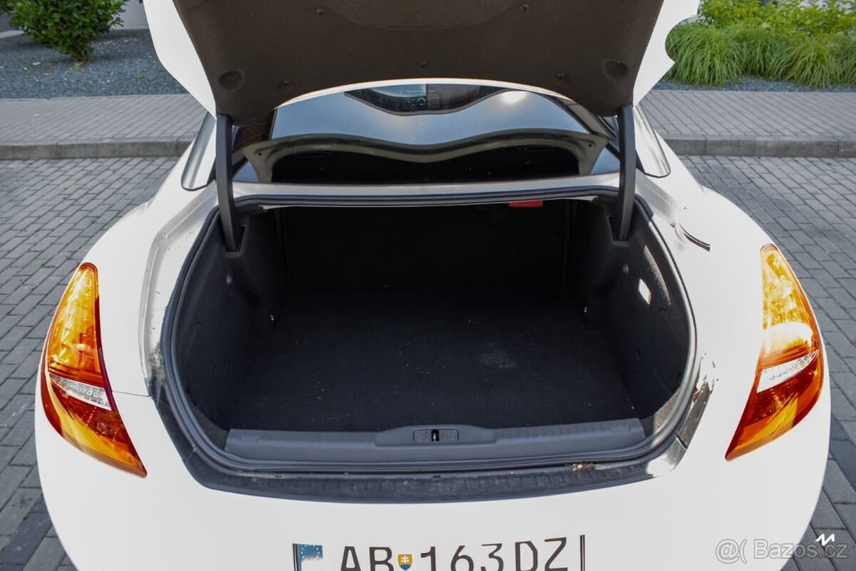2011 Peugeot RCZ - 20