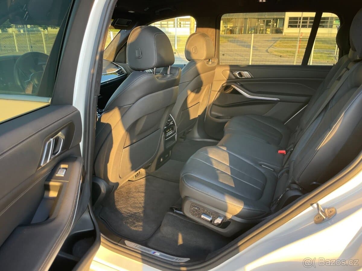 2019 BMW X7 - 20