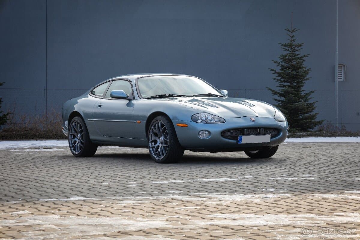 2002 Jaguar XK - 20