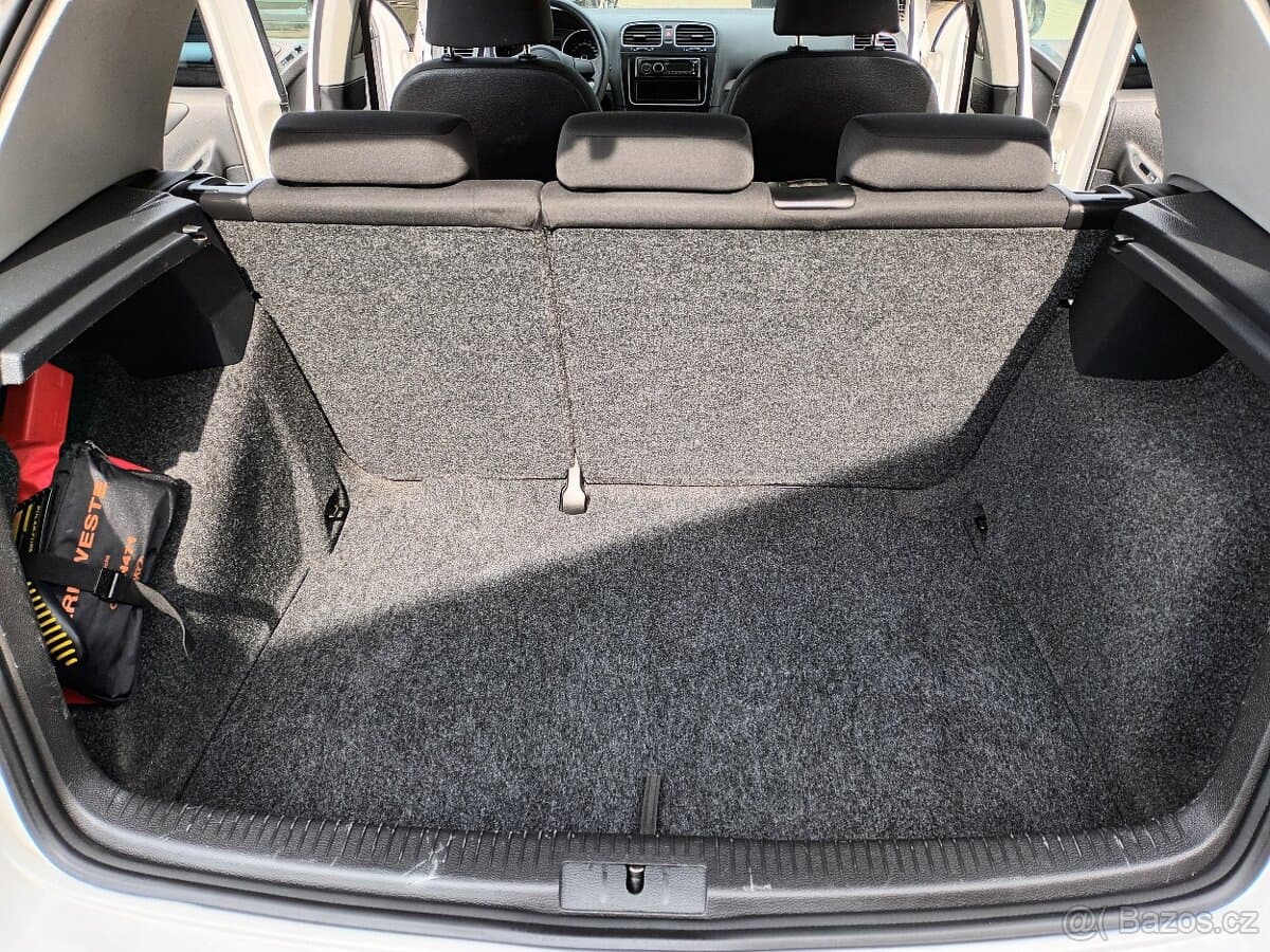 2011 Volkswagen GOLF - 20