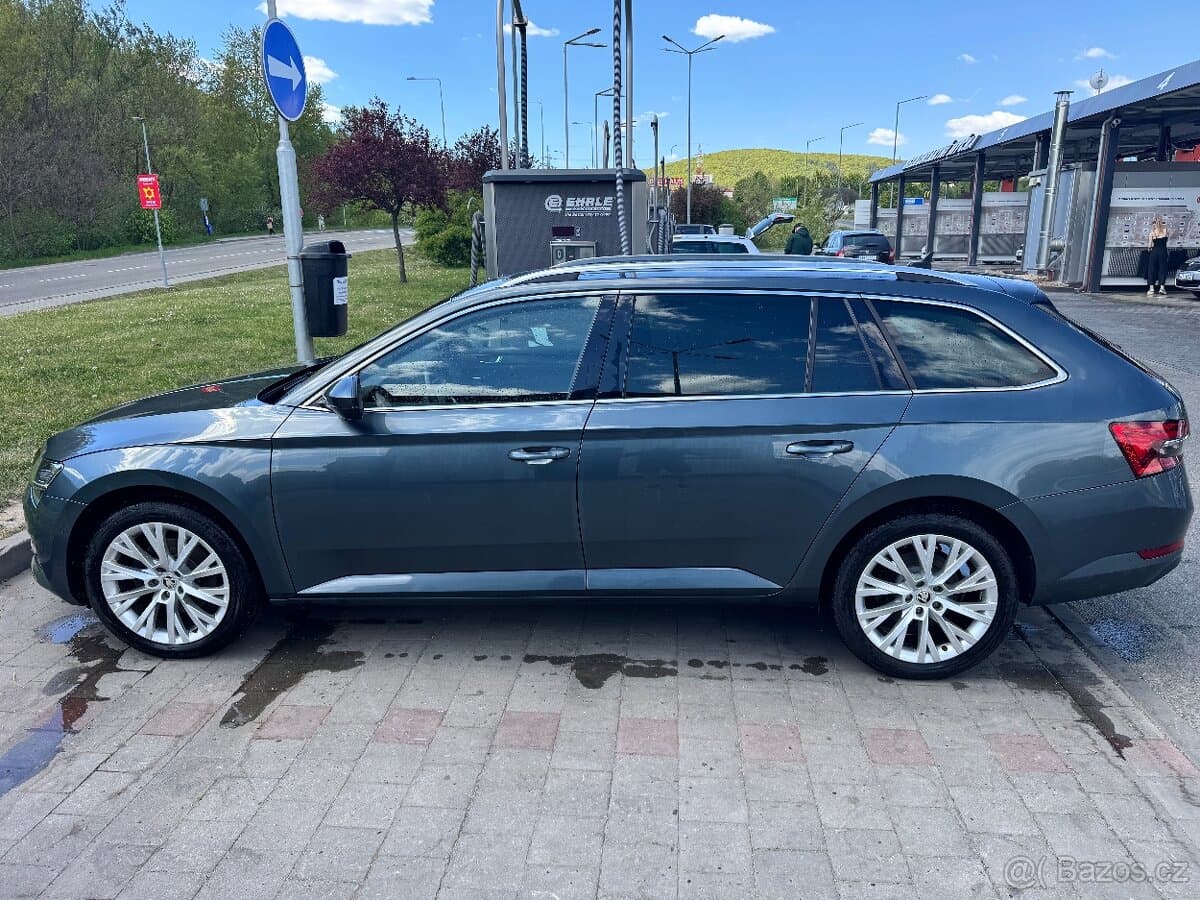 2020 Škoda SUPERB - 20
