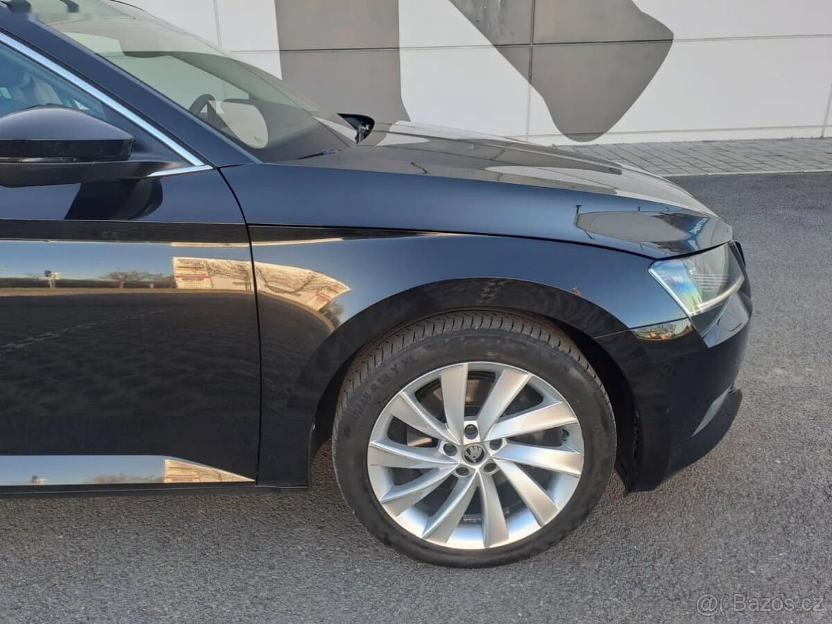 2020 Škoda SUPERB - 20