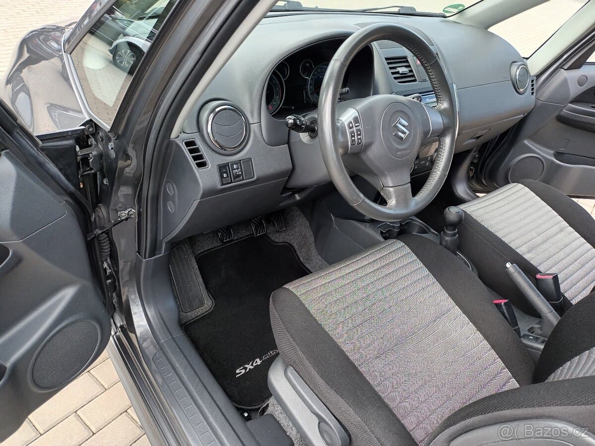 2011 Suzuki SX4 - 20