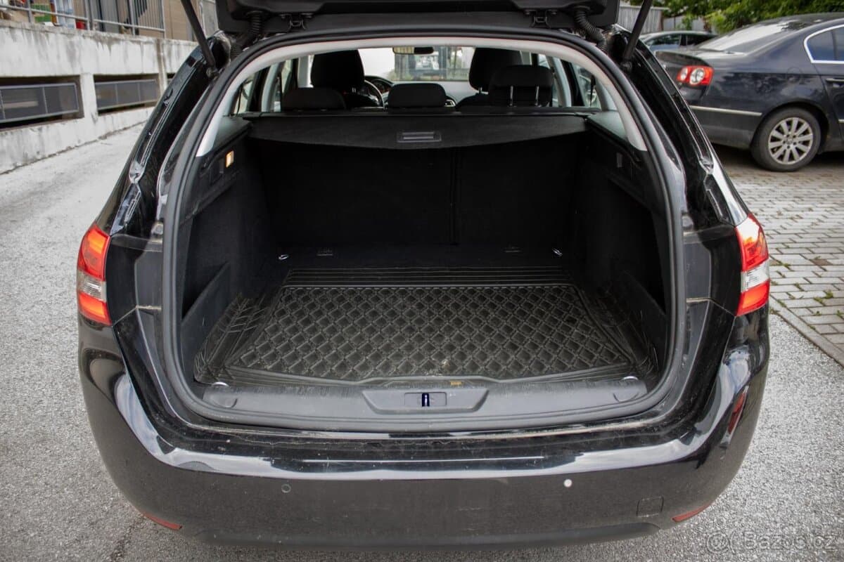 2020 Peugeot 308 - 20