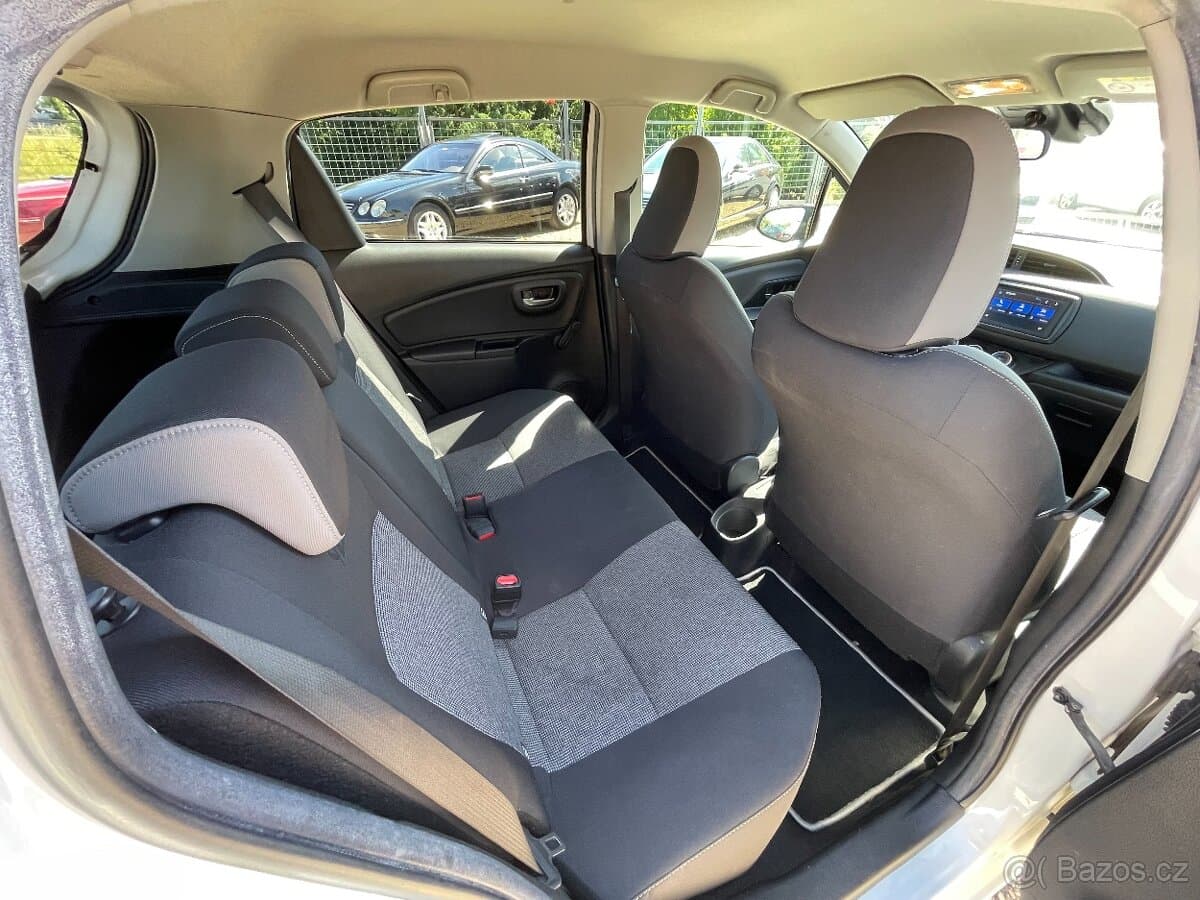2020 Toyota YARIS - 20