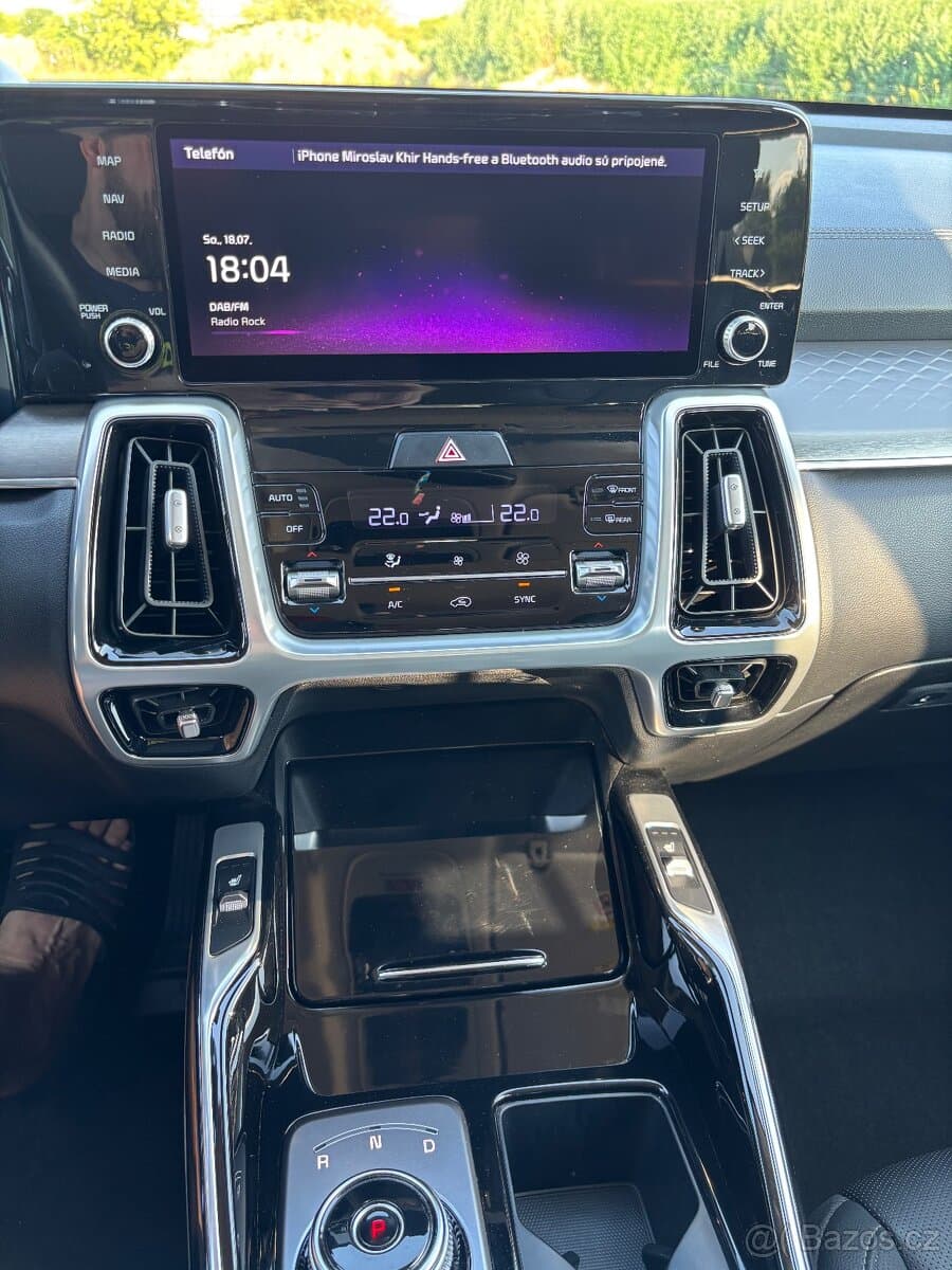 2022 Kia SORENTO - 20