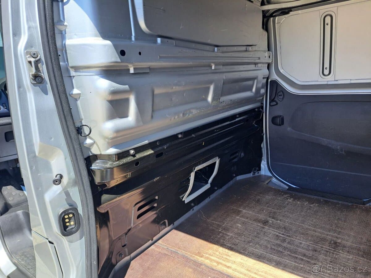 2015 Opel VIVARO - 20