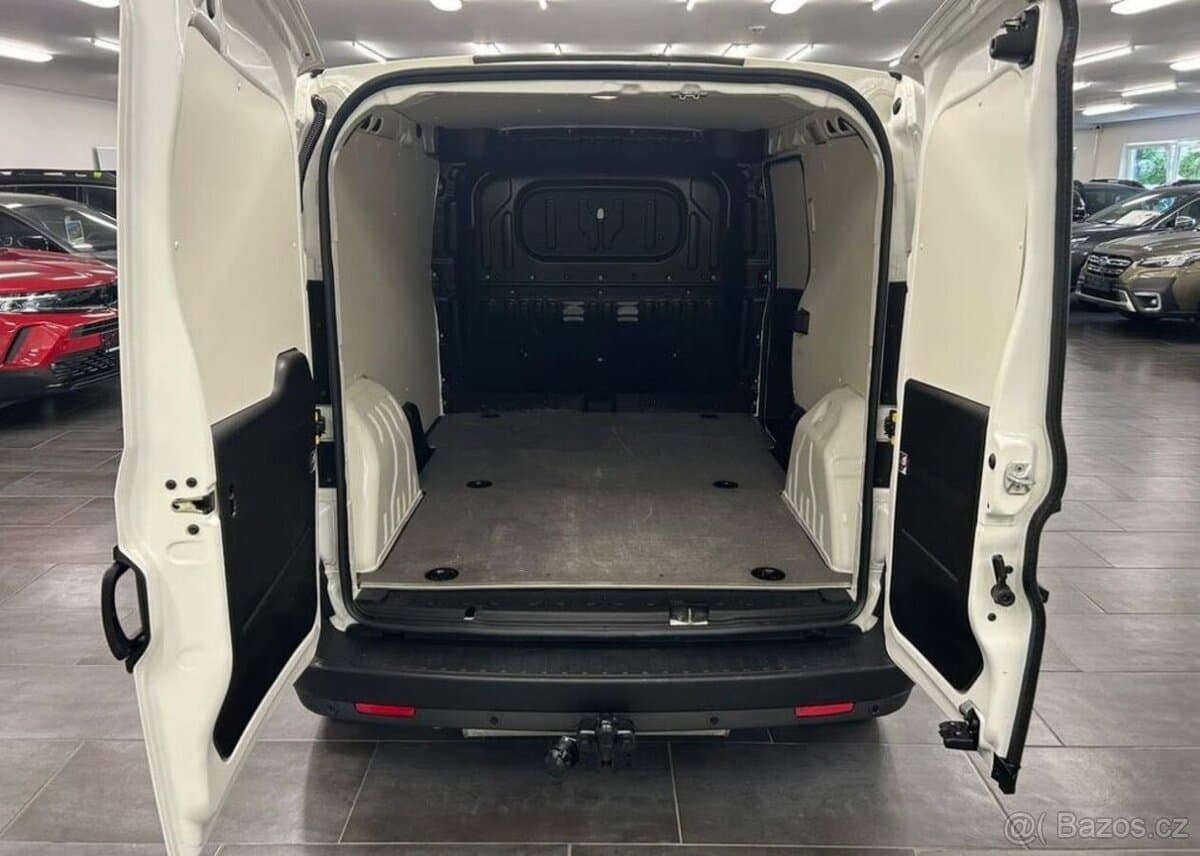 2015 Opel COMBO - 20