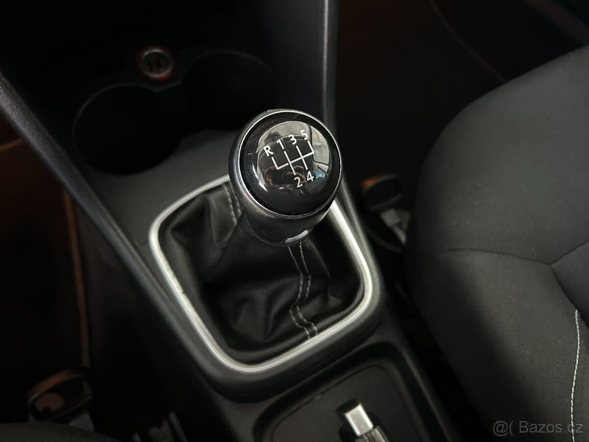2015 Volkswagen POLO - 20