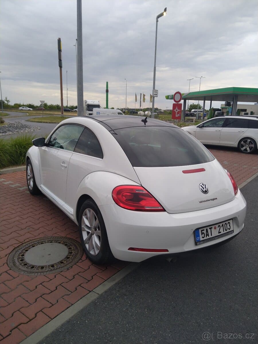 2016 Volkswagen BEETLE - 20