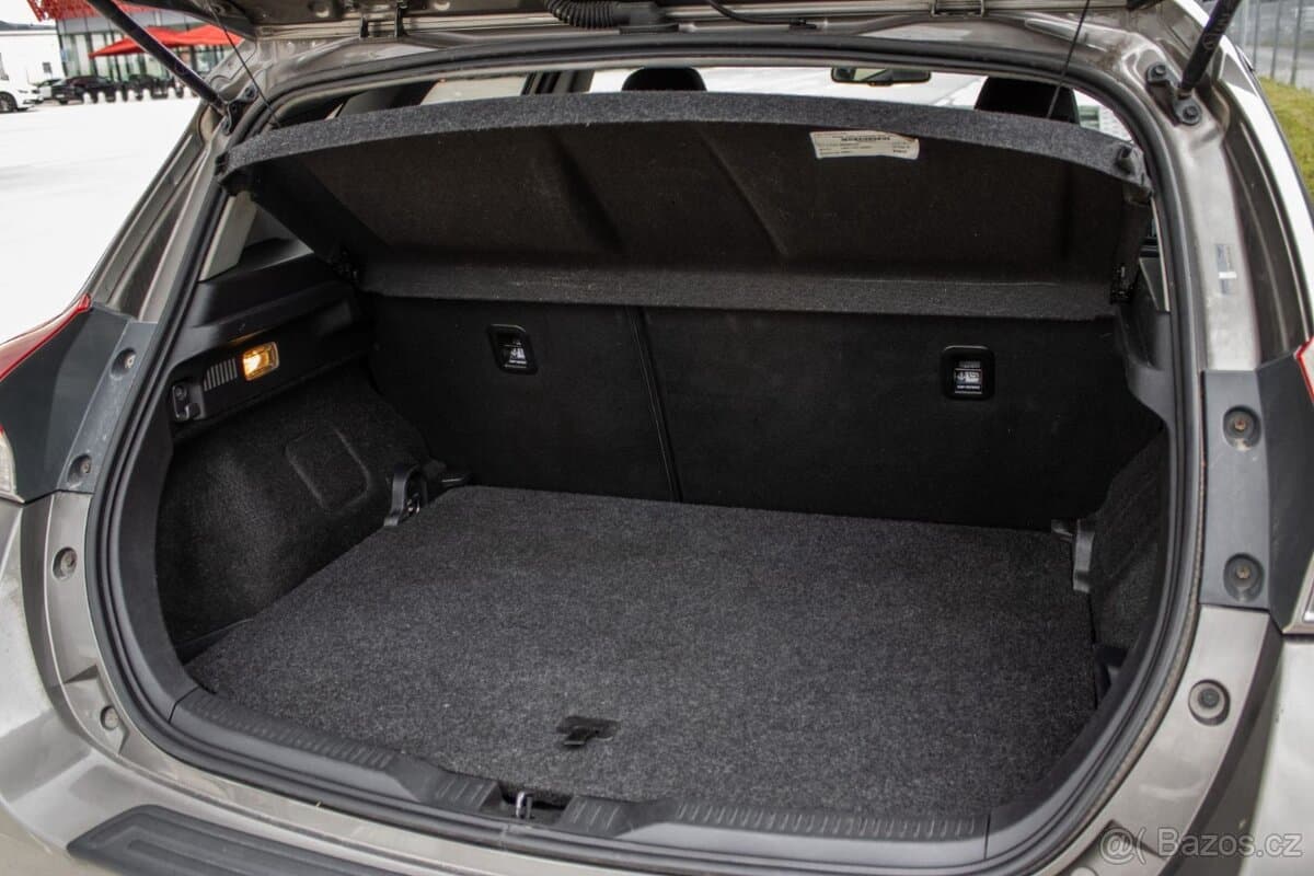 2018 Toyota AURIS - 20