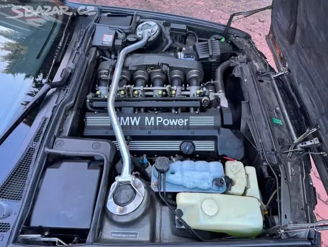 1989 BMW M5 - 20