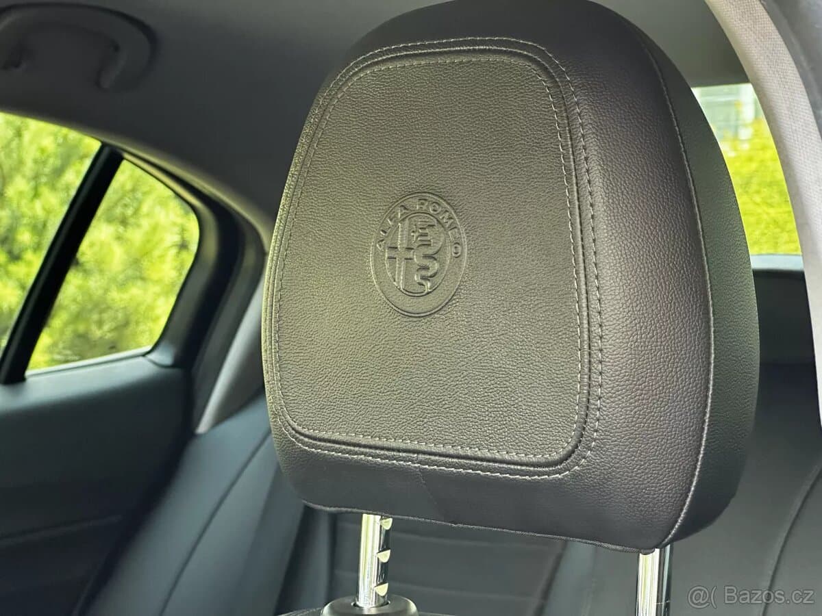 Alfa Romeo GIULIA - 20