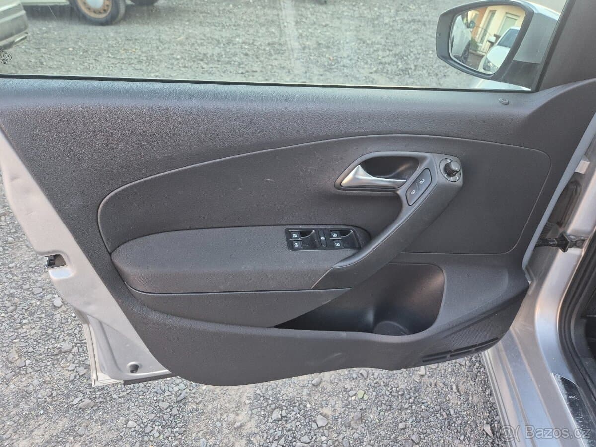 2011 Volkswagen POLO - 20