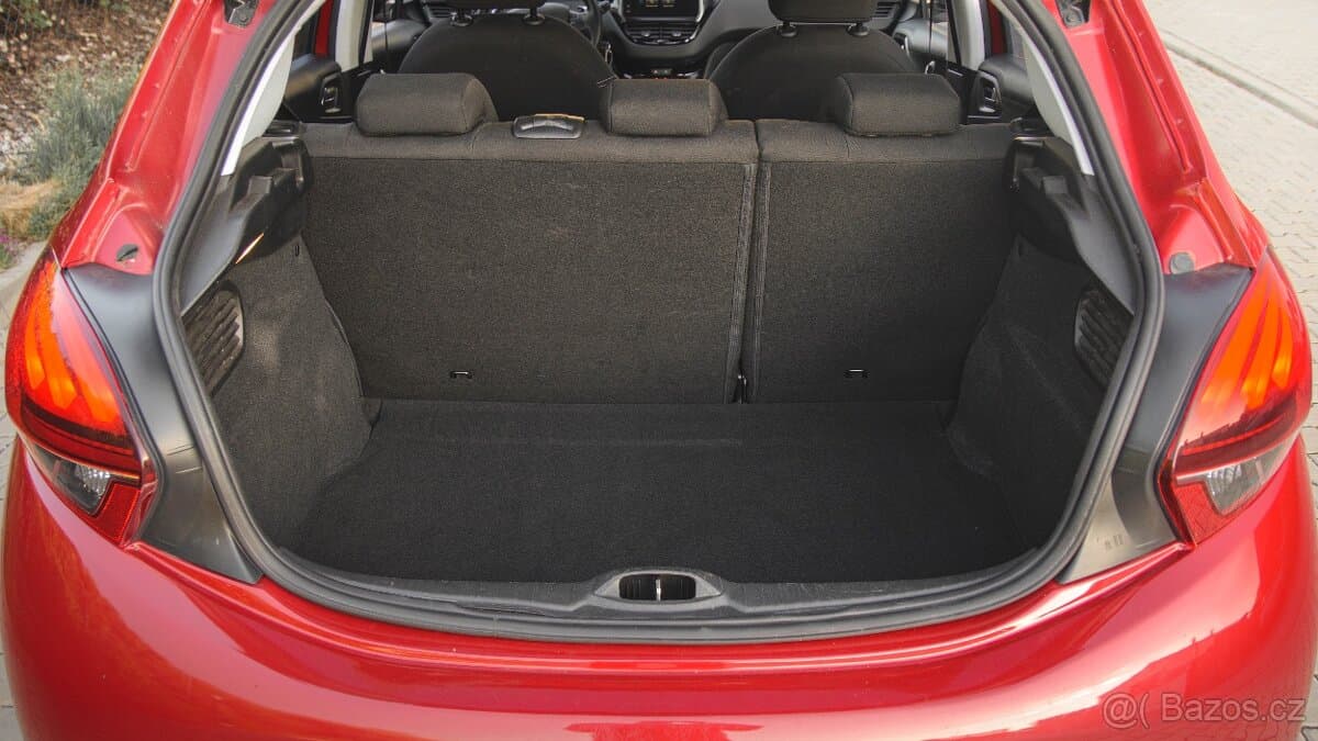 2016 Peugeot 208 - 20