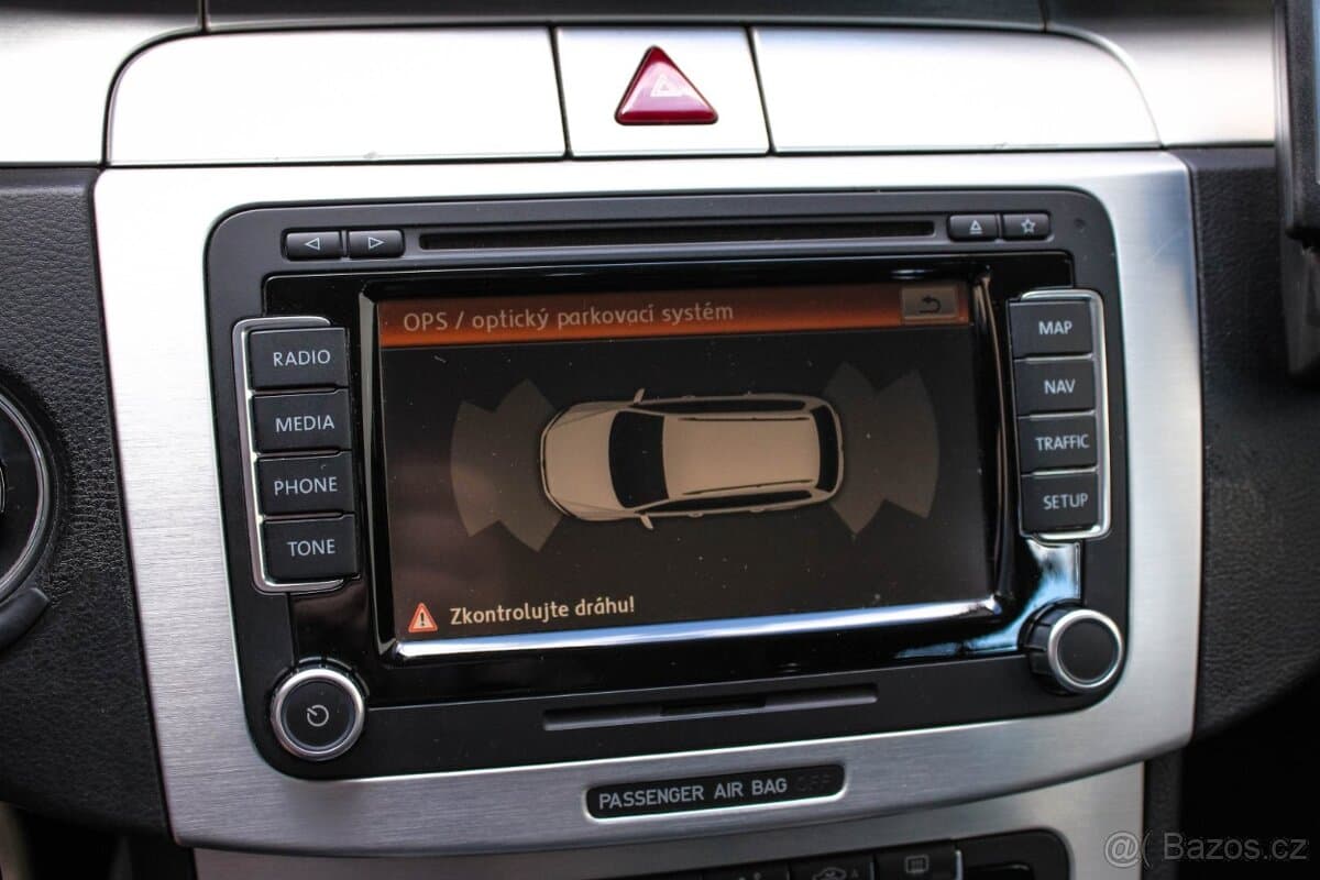 2010 Volkswagen PASSAT - 20