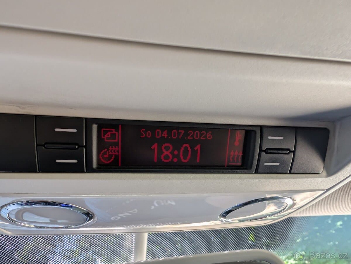 Volkswagen MULTIVAN - 20