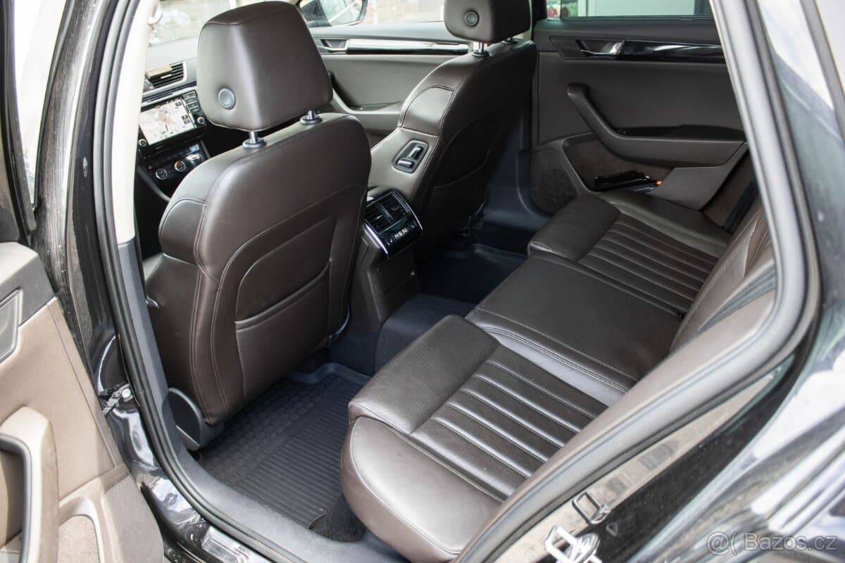 2015 Škoda SUPERB - 20