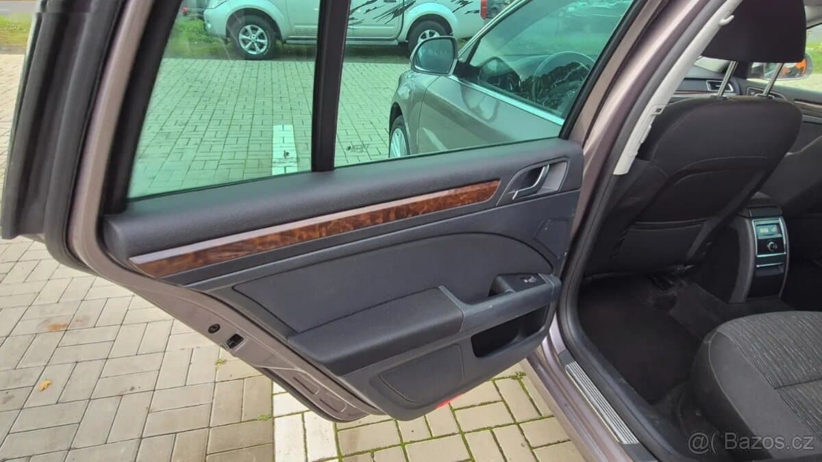 2014 Škoda SUPERB - 20