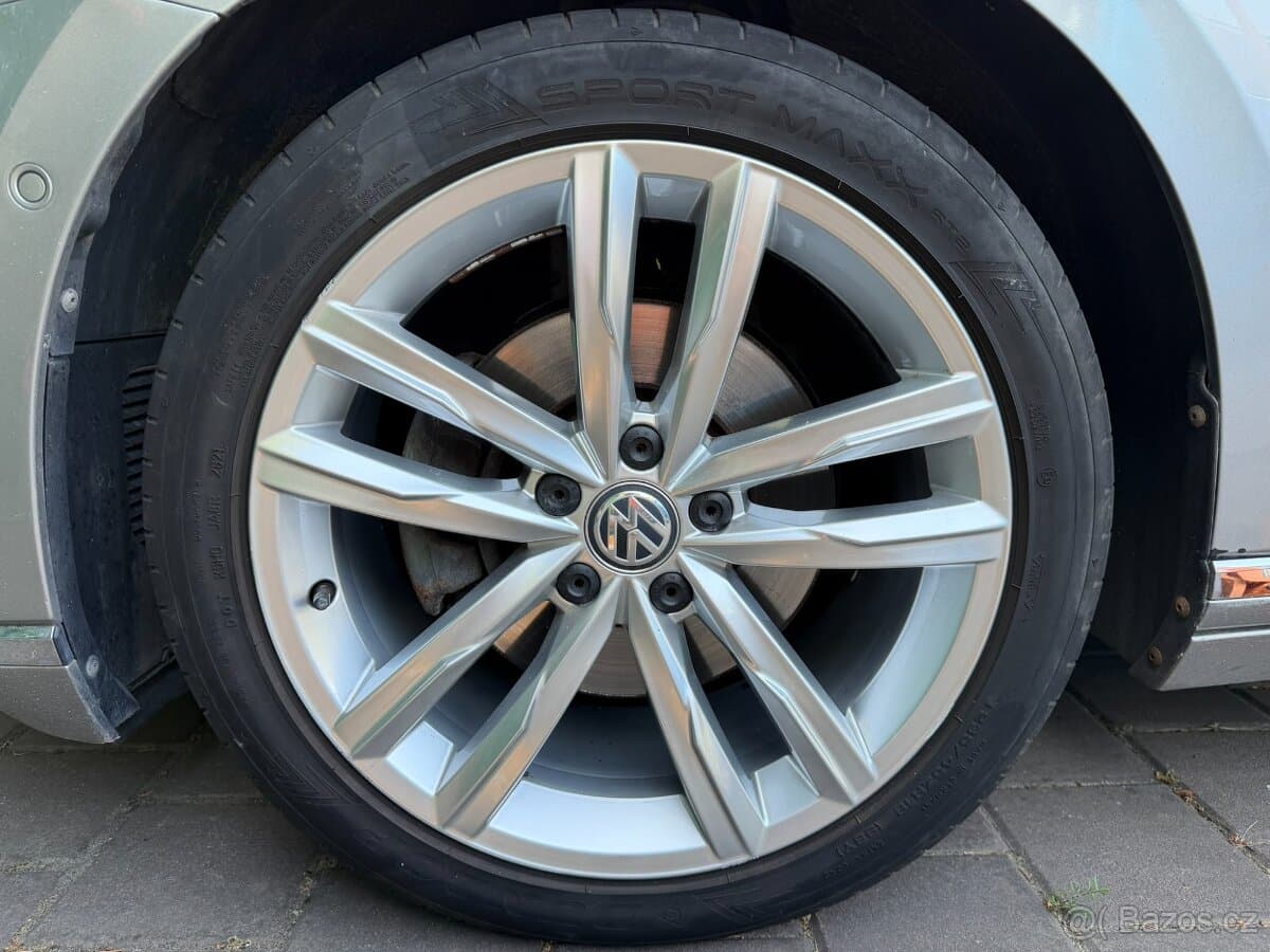 2015 Volkswagen PASSAT - 20