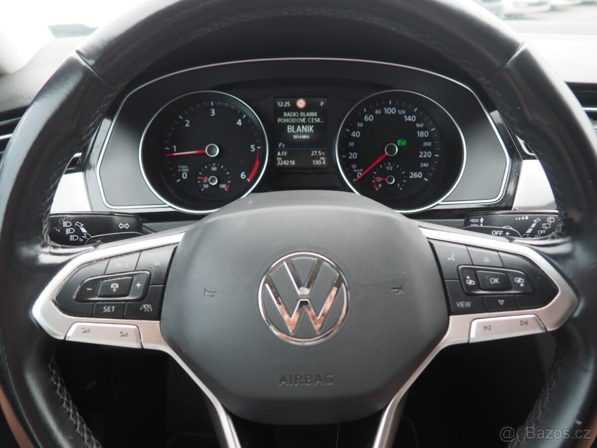 2020 Volkswagen PASSAT - 20