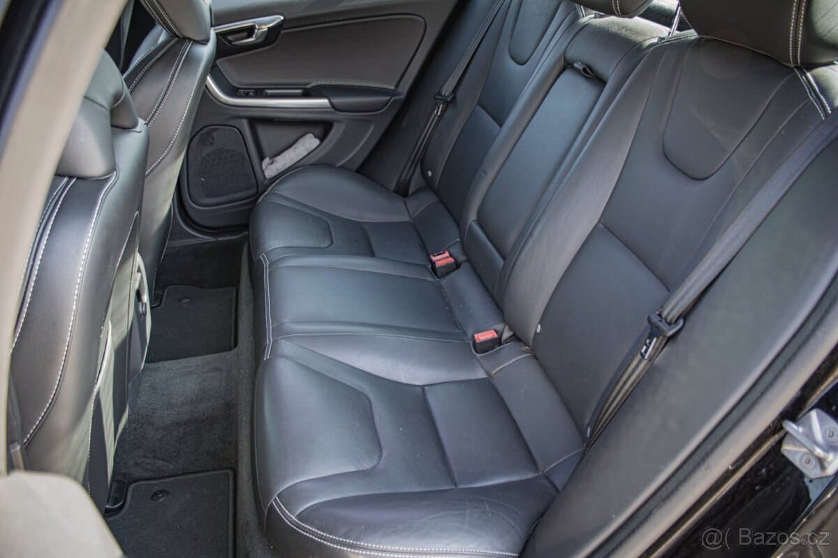 2016 Volvo S60 - 20