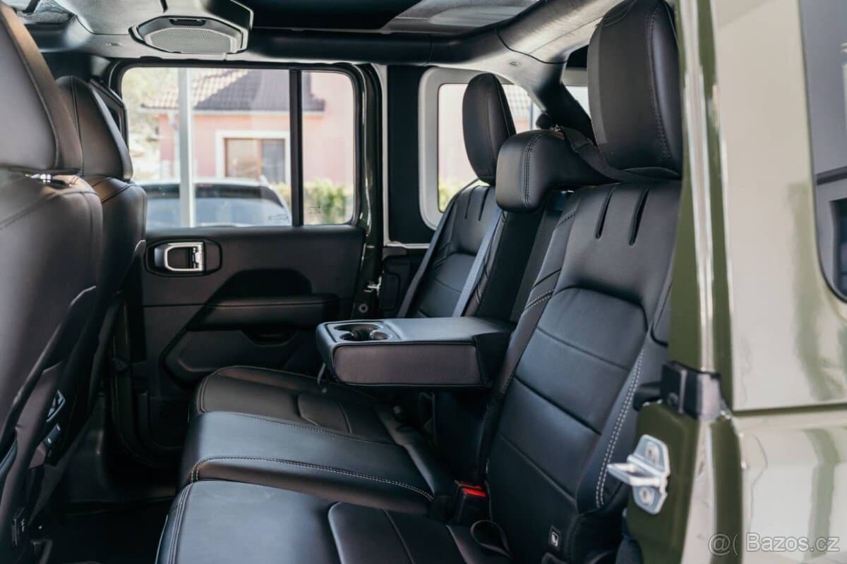 2022 Jeep WRANGLER - 20