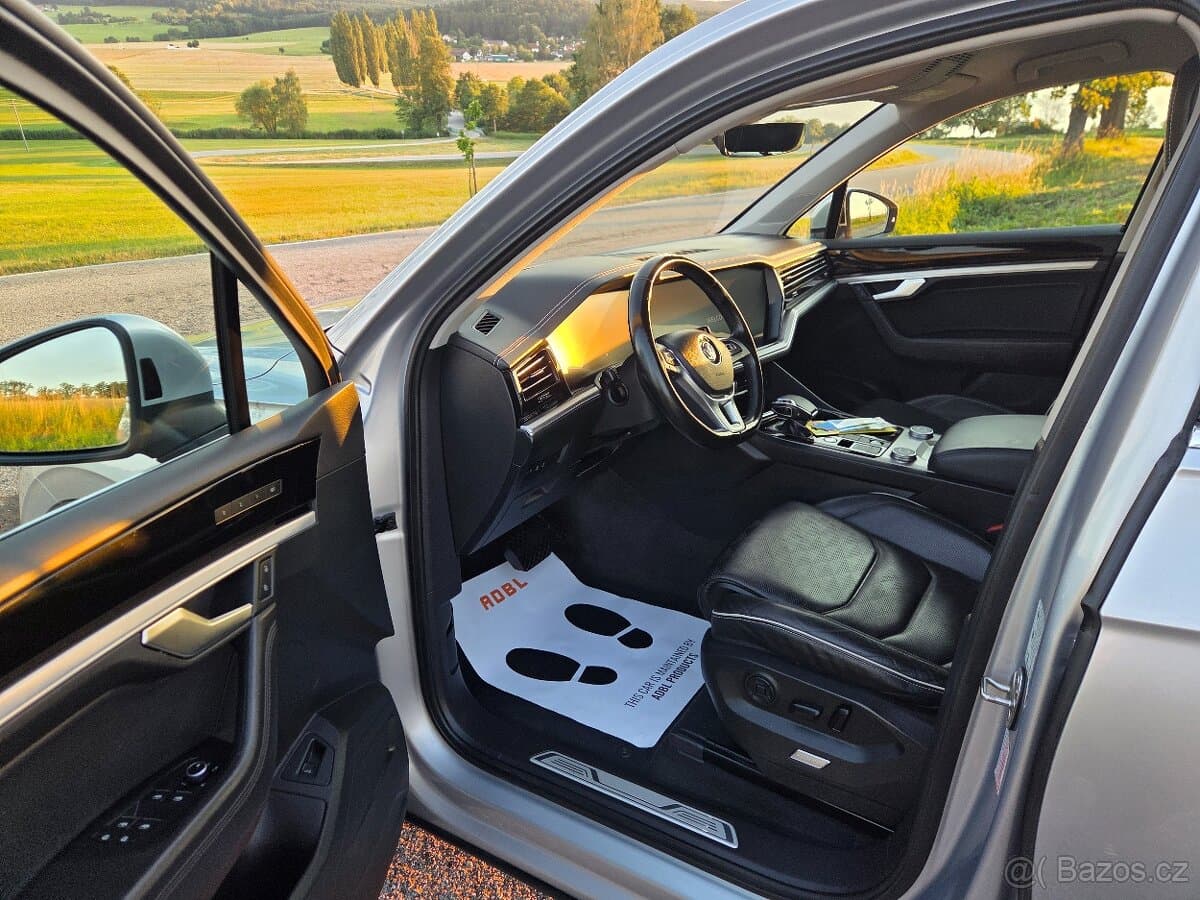2018 Volkswagen TOUAREG - 20
