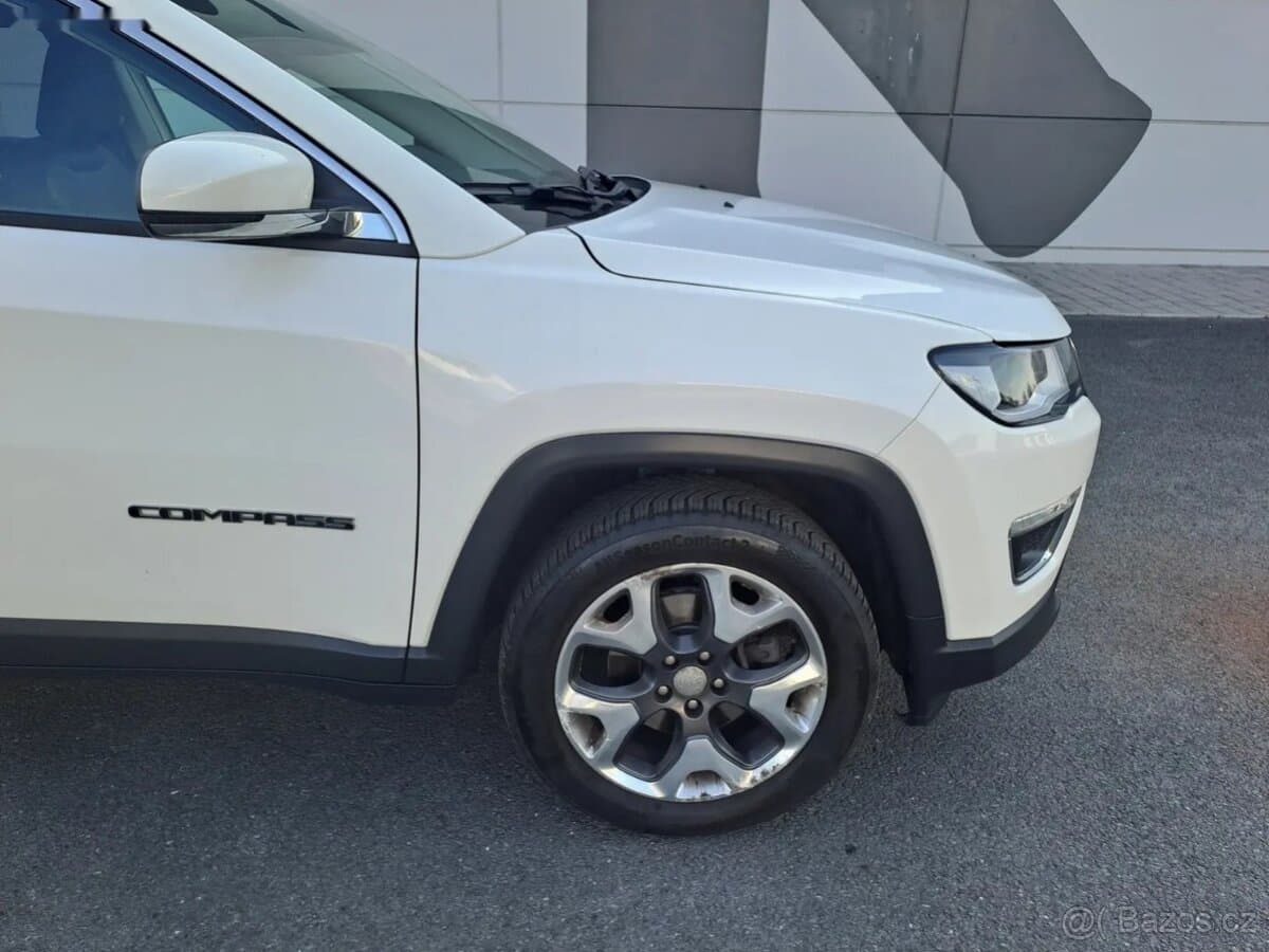 2019 Jeep COMPASS - 20