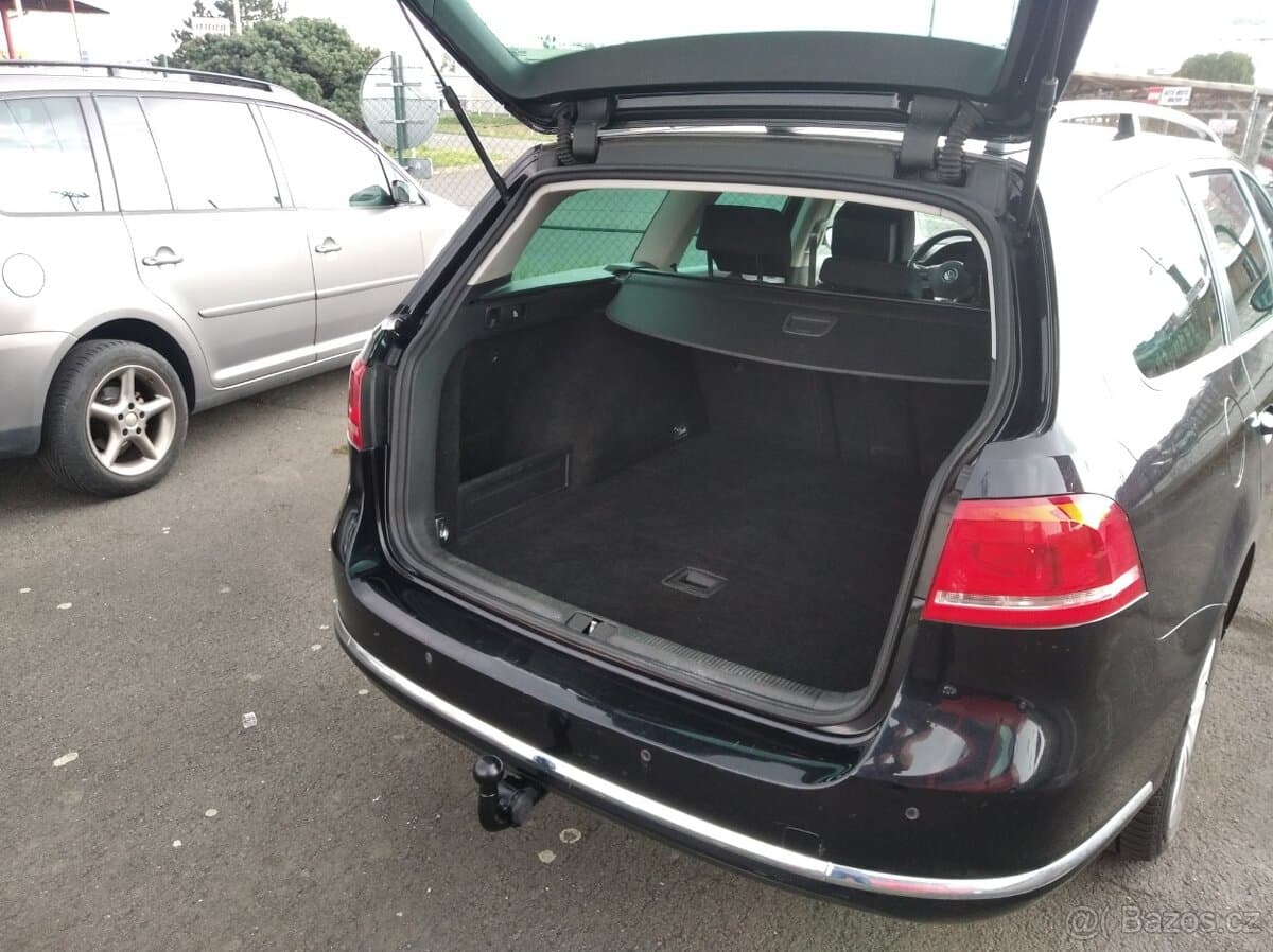 2011 Volkswagen PASSAT - 20