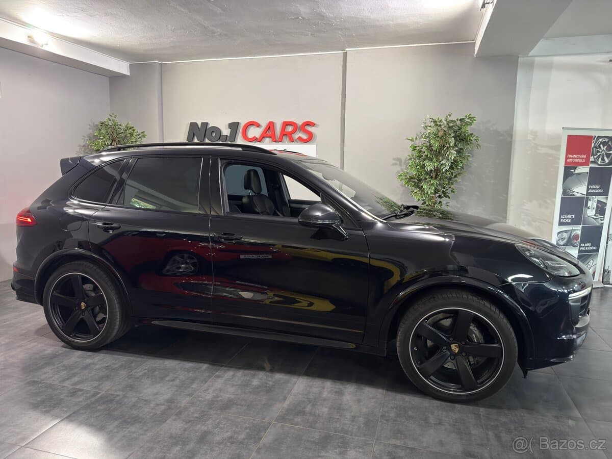 2016 Porsche CAYENNE - 20