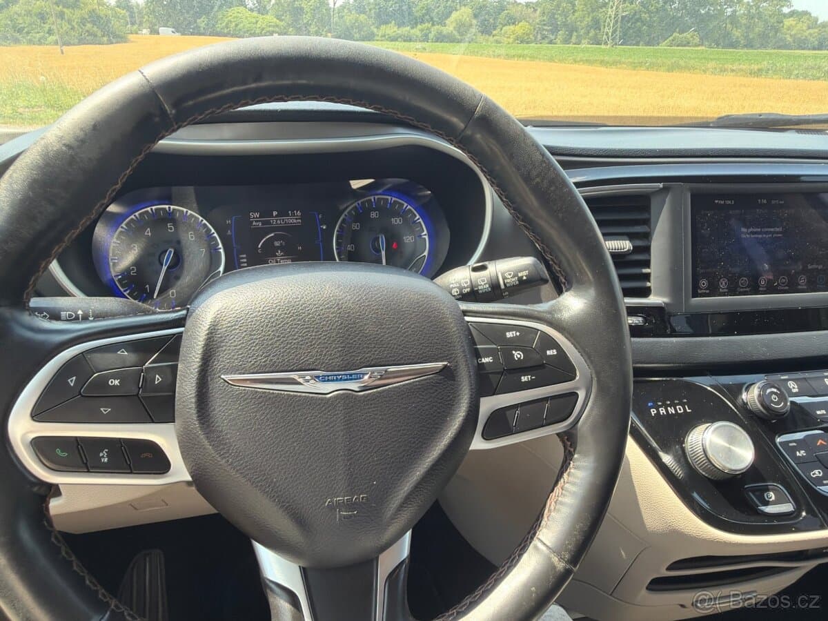 2020 Chrysler PACIFICA - 20