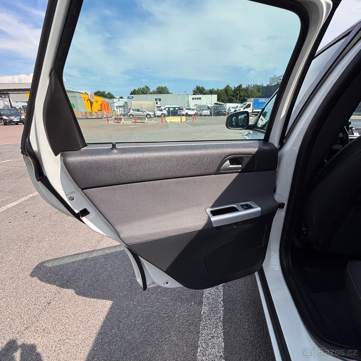 2012 Volvo V50 - 20