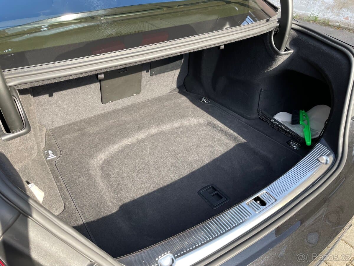 2015 Audi A8 - 20