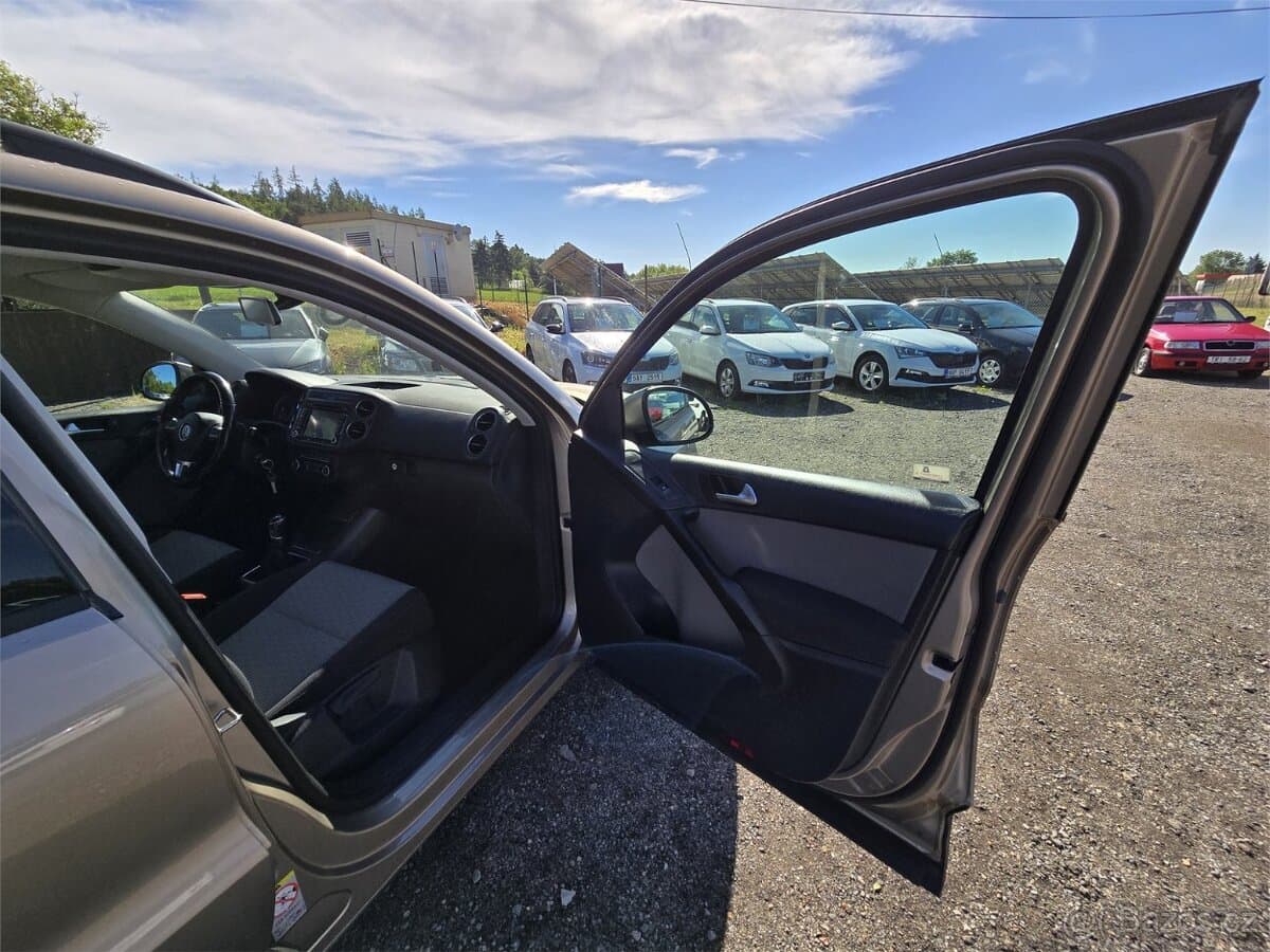 2012 Volkswagen TIGUAN - 20