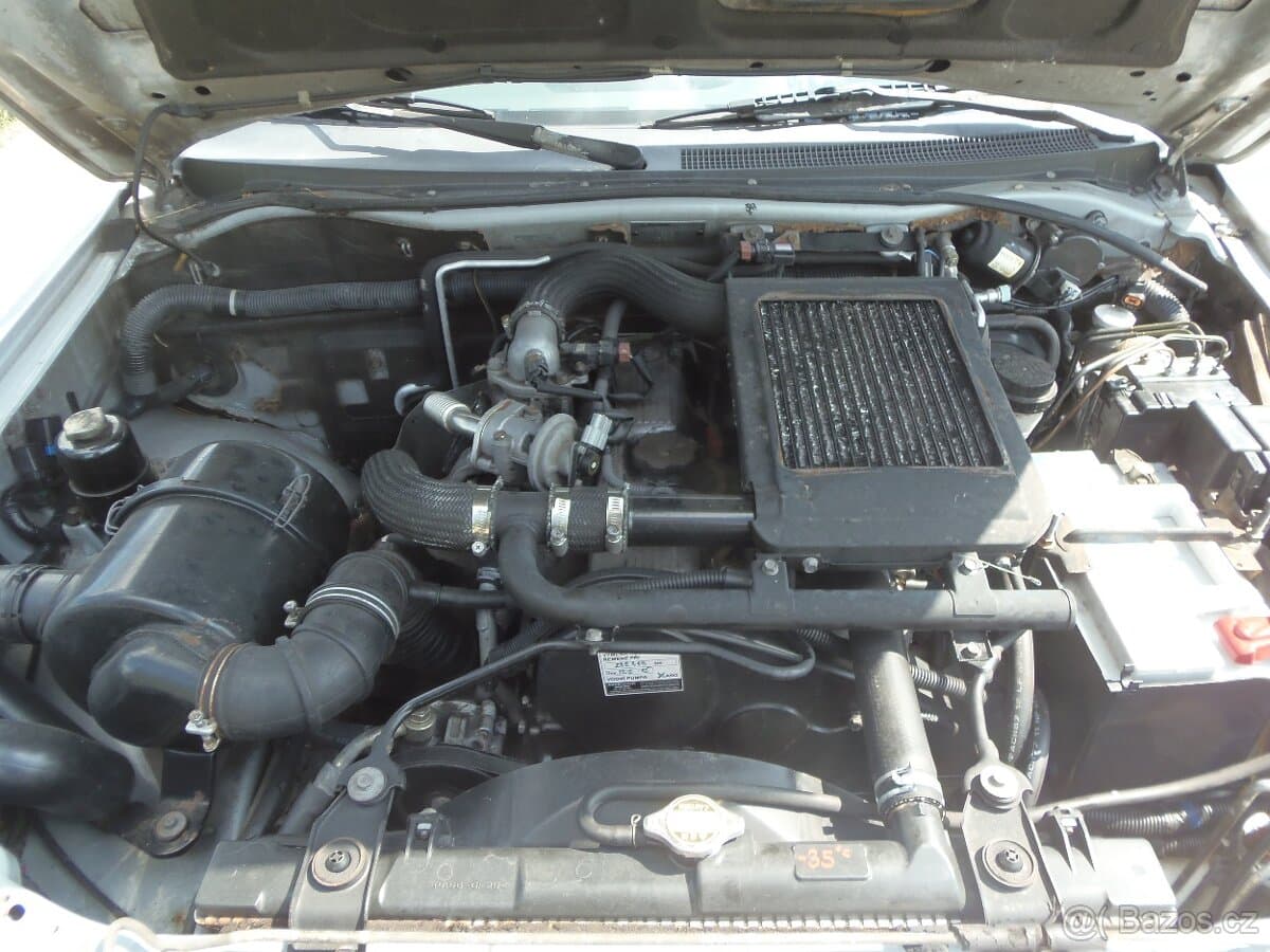 Mitsubishi PAJERO - 20