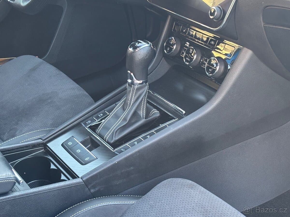 2022 Škoda SUPERB - 20