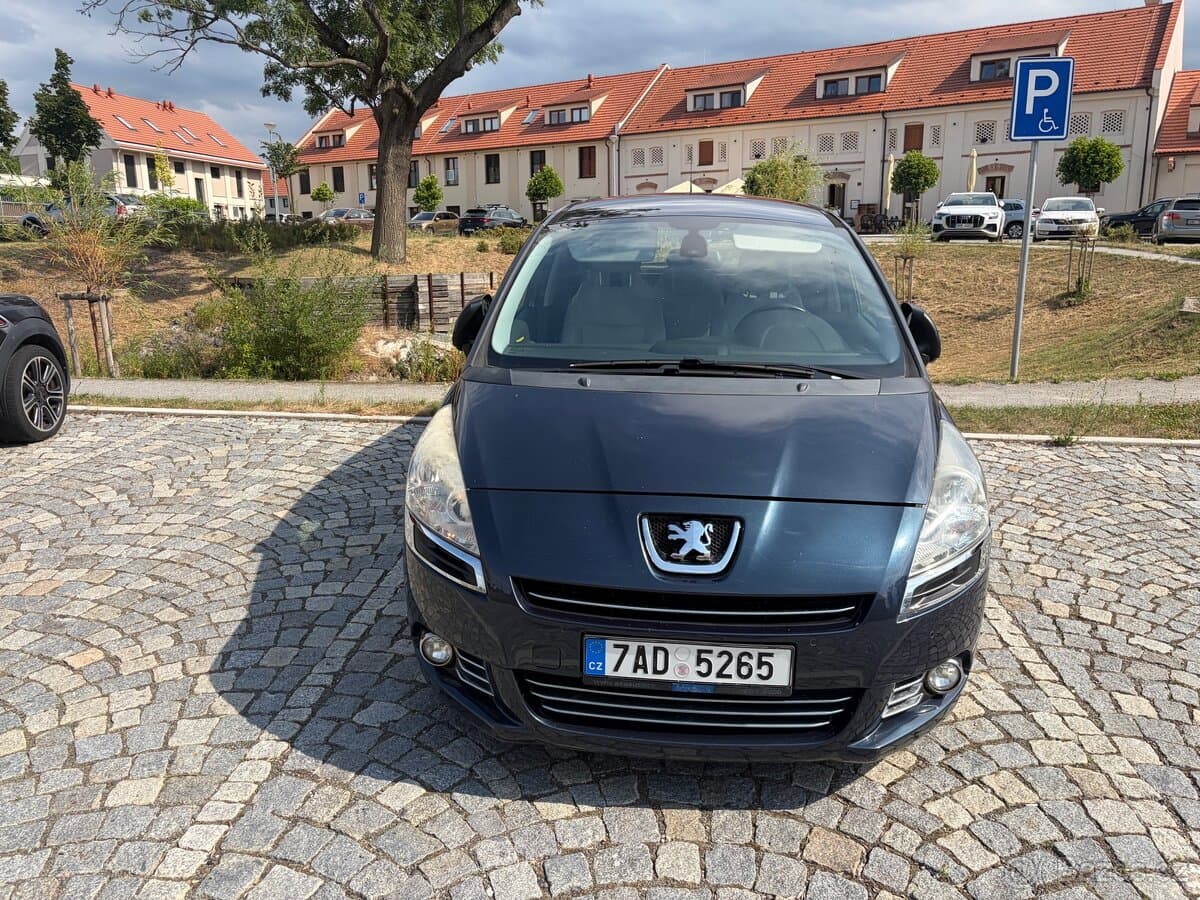 2012 Peugeot 5008 - 20
