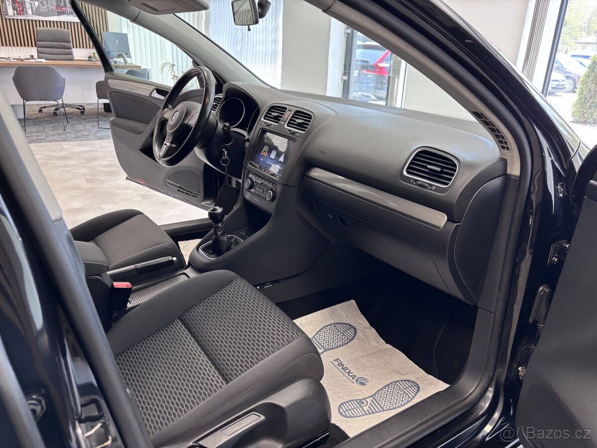 2011 Volkswagen GOLF - 20