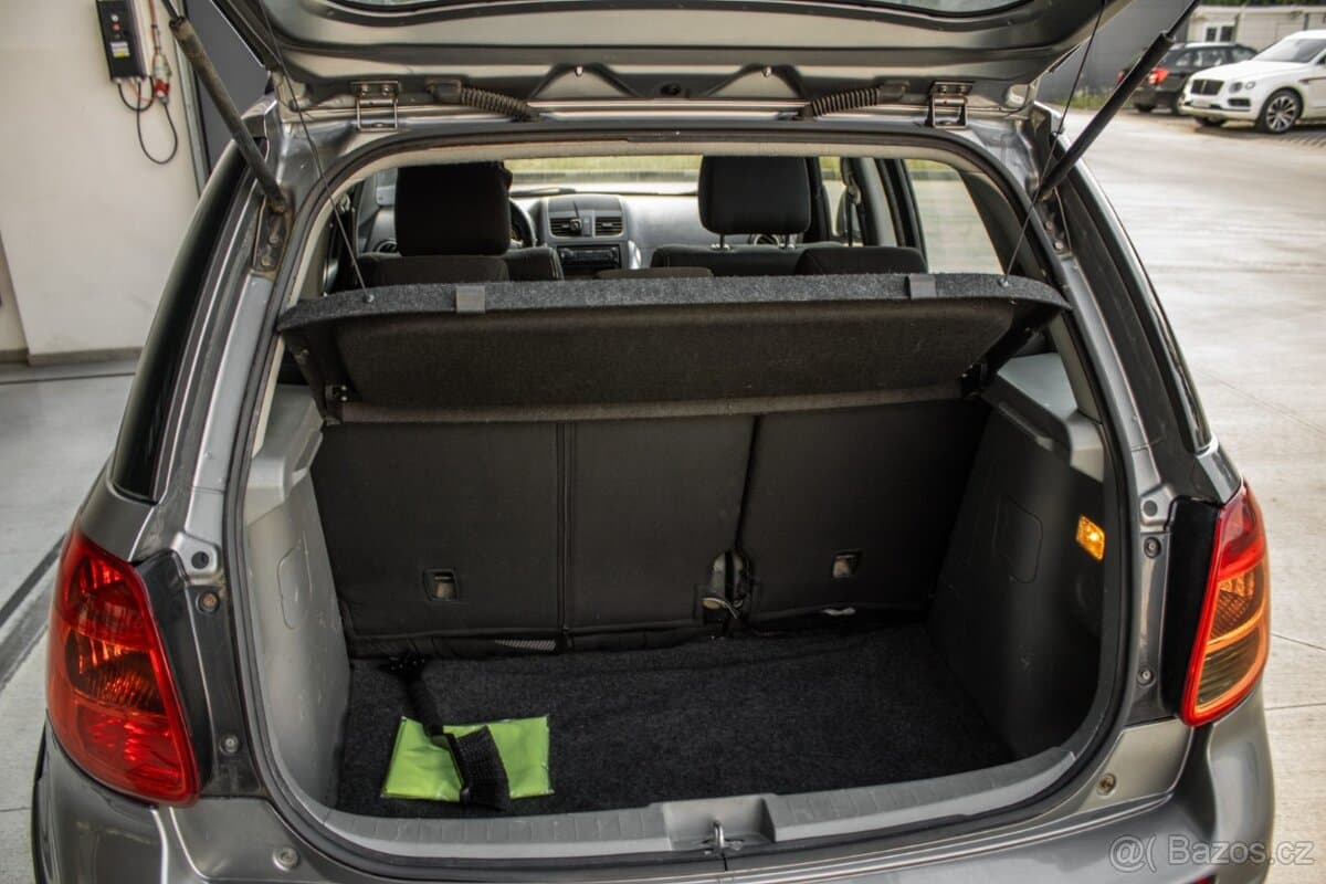 2011 Suzuki SX4 - 20