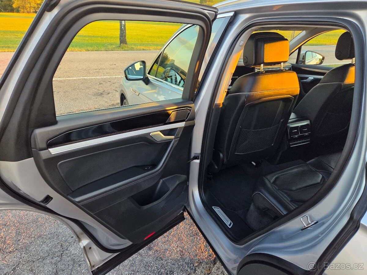 2018 Volkswagen TOUAREG - 20
