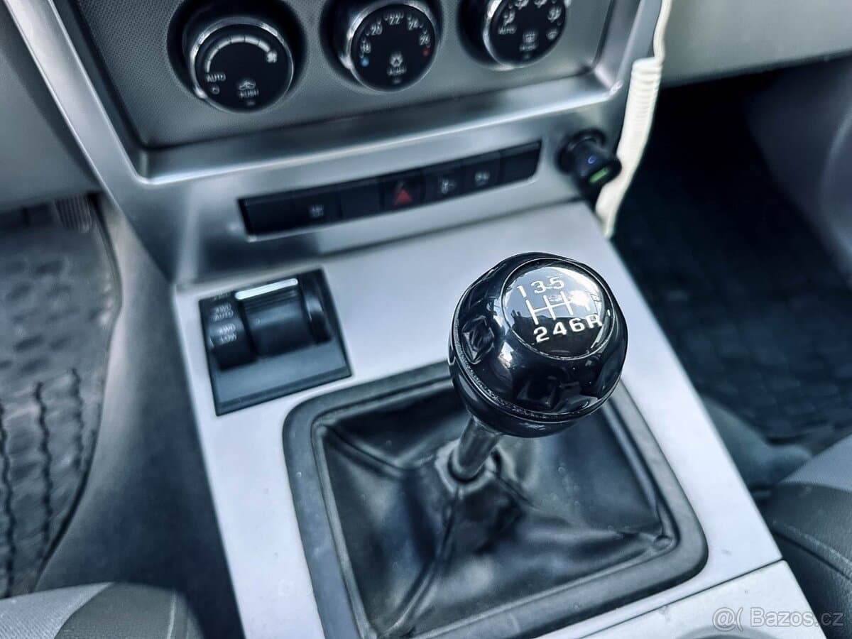 2008 Jeep CHEROKEE - 20