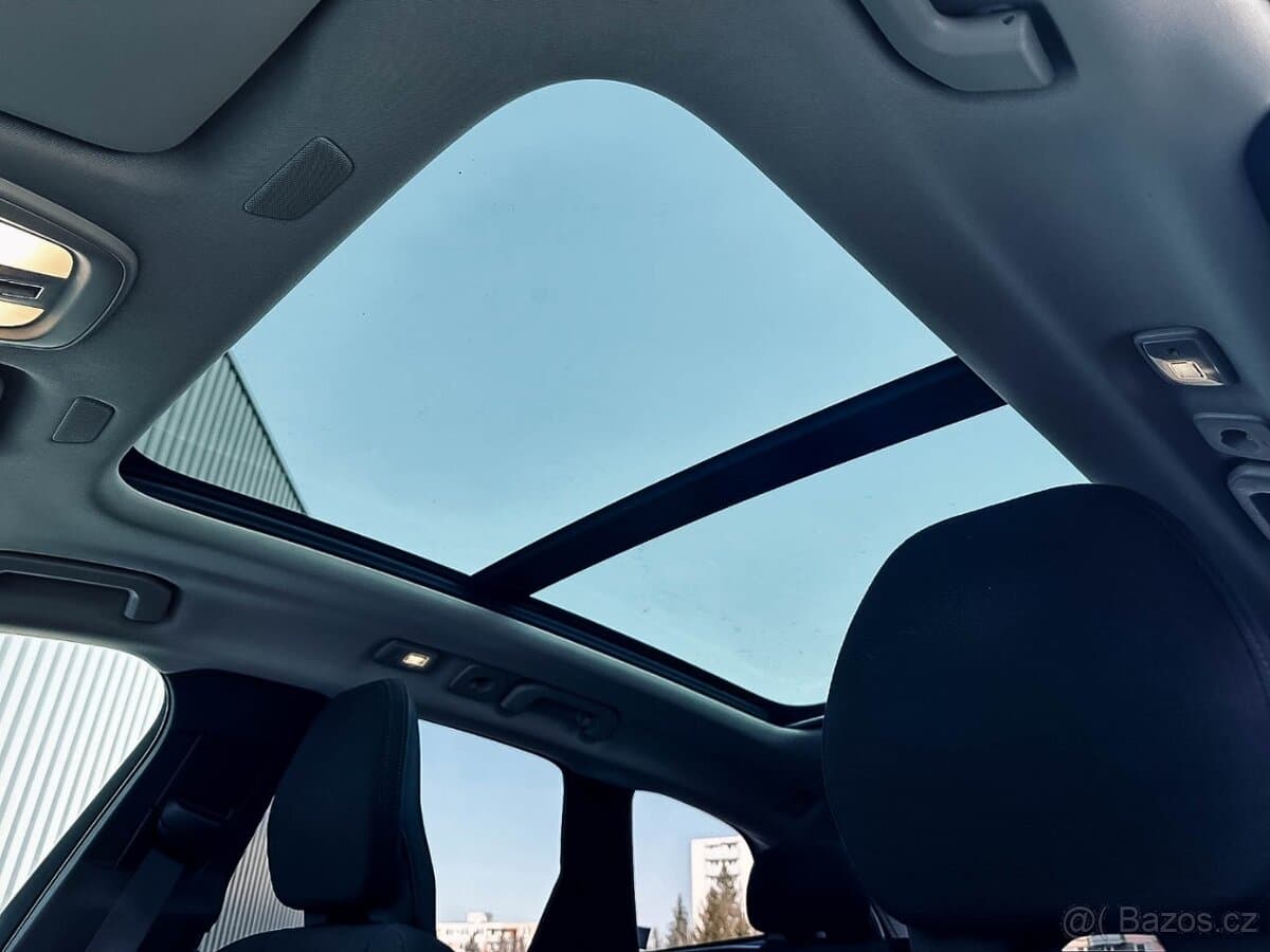 2022 Volvo XC60 - 20