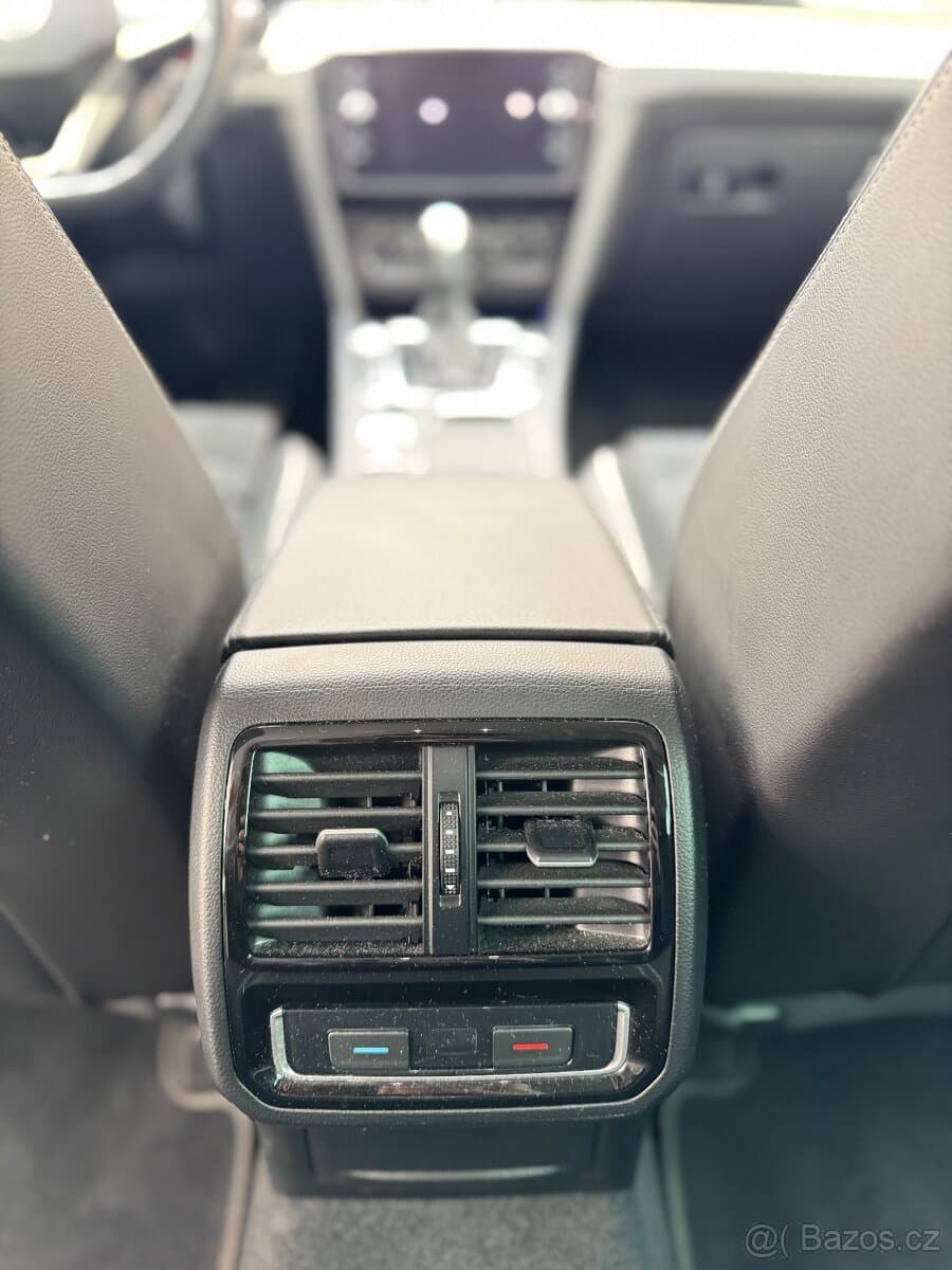 2020 Volkswagen PASSAT - 20