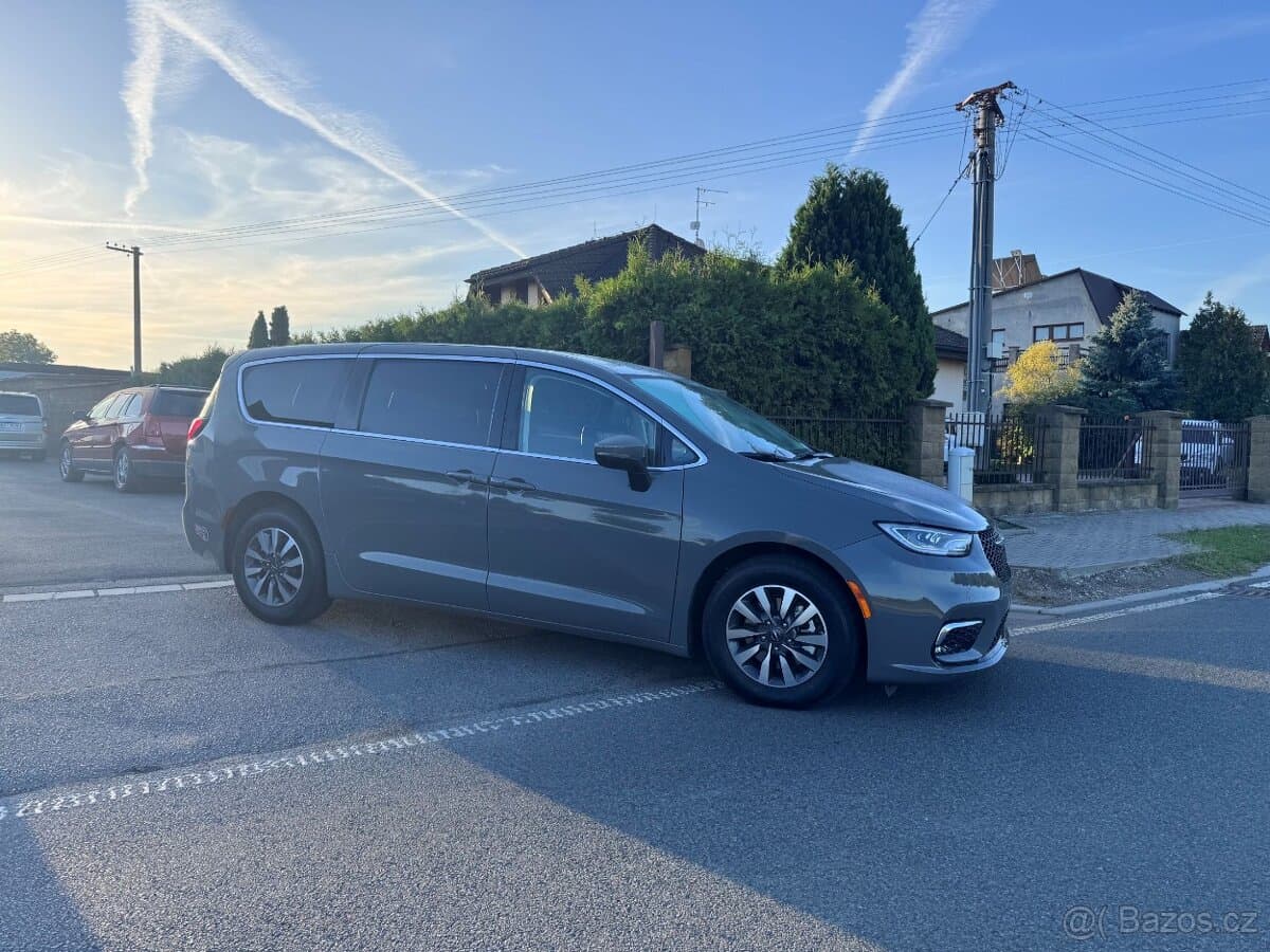 2023 Chrysler PACIFICA - 20