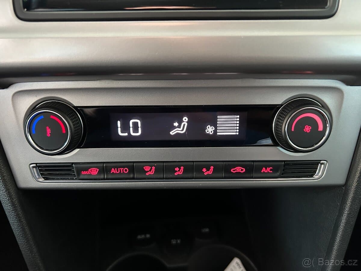 2016 Volkswagen POLO - 20