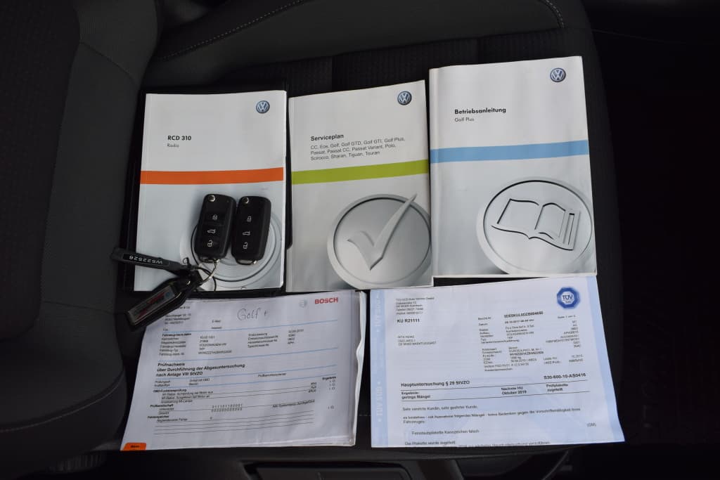 2010 Volkswagen GOLF - 20