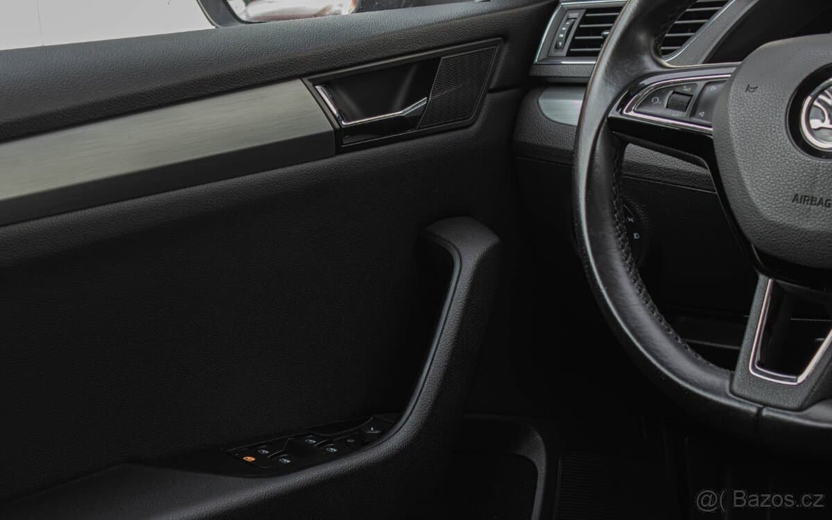 2016 Škoda SUPERB - 20