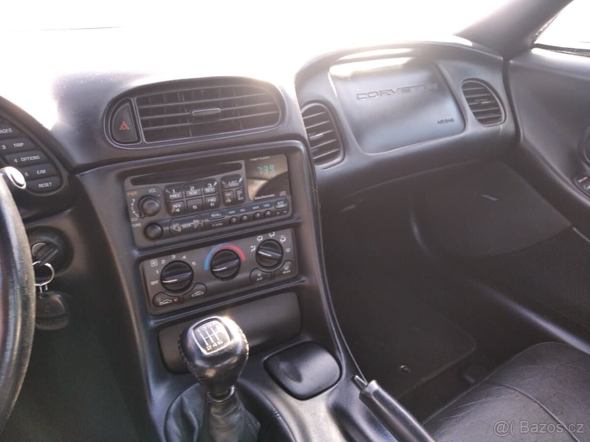 2001 Chevrolet CORVETTE - 20