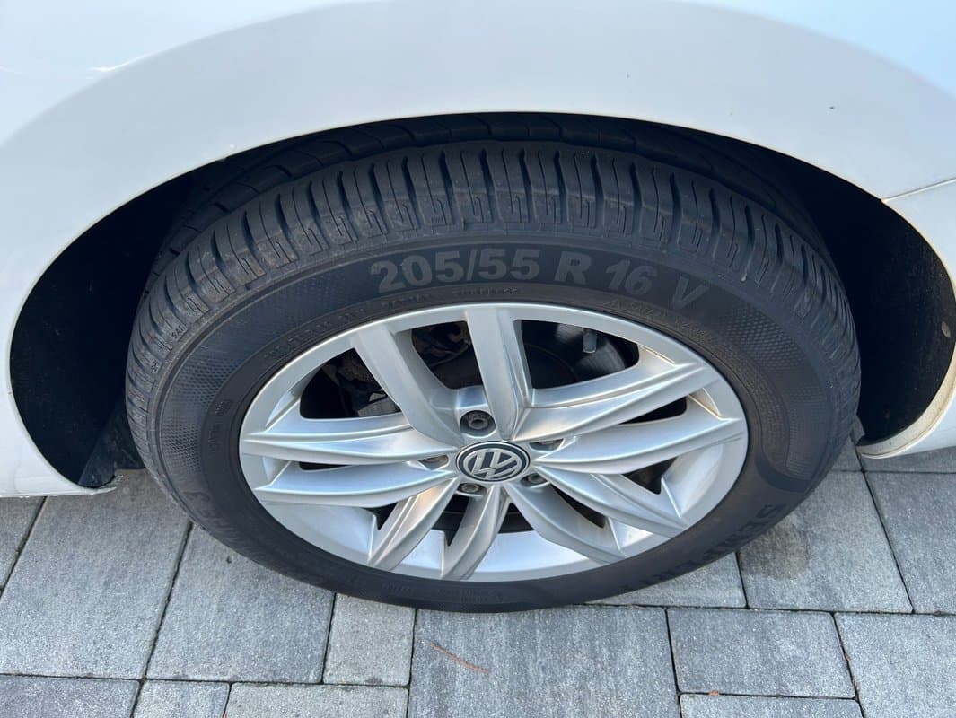 2019 Volkswagen GOLF - 20